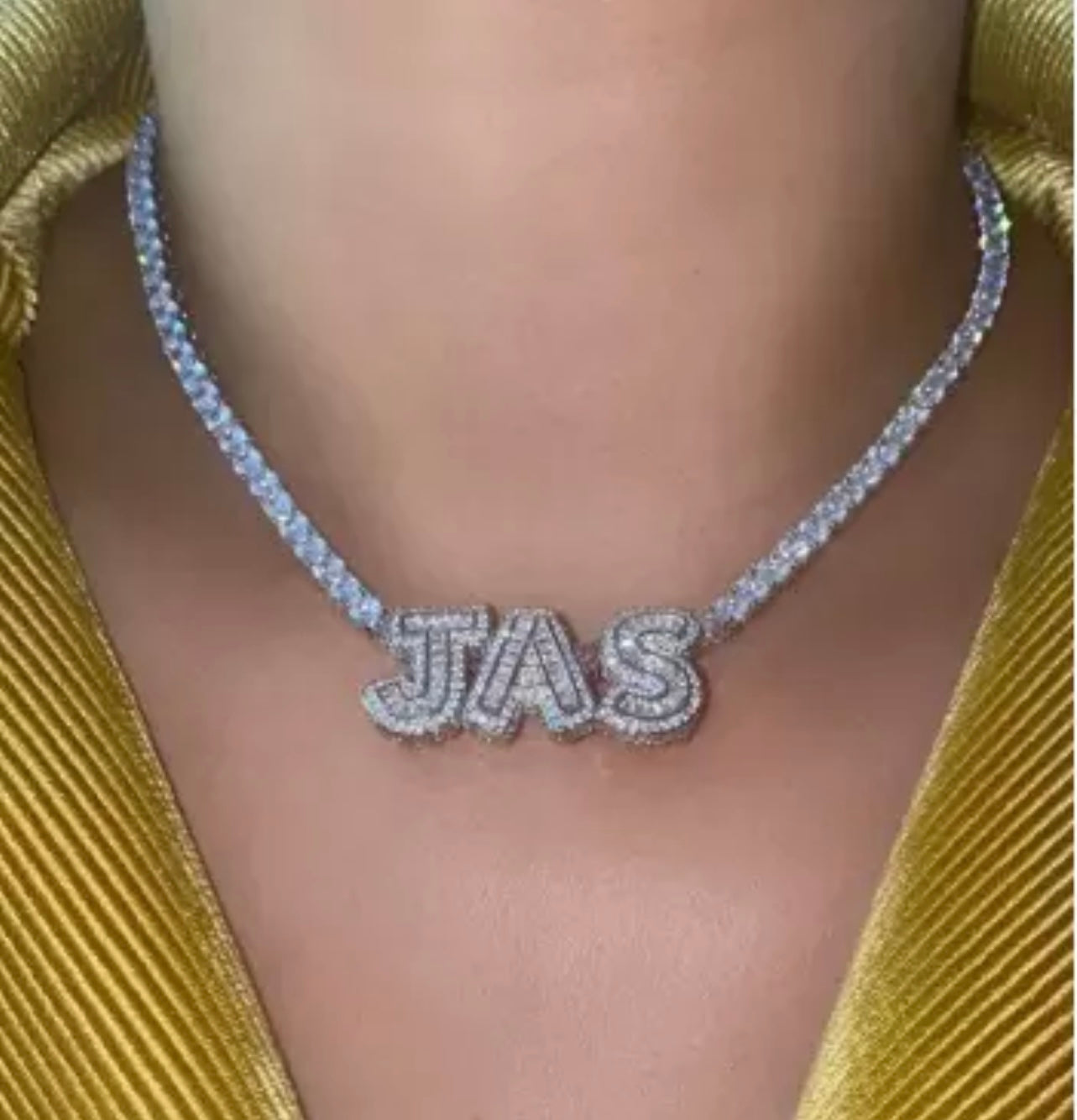 “Ari” Choker